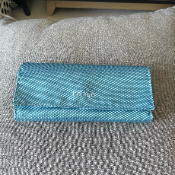 Foreo brush set. - Picture 2 of 2